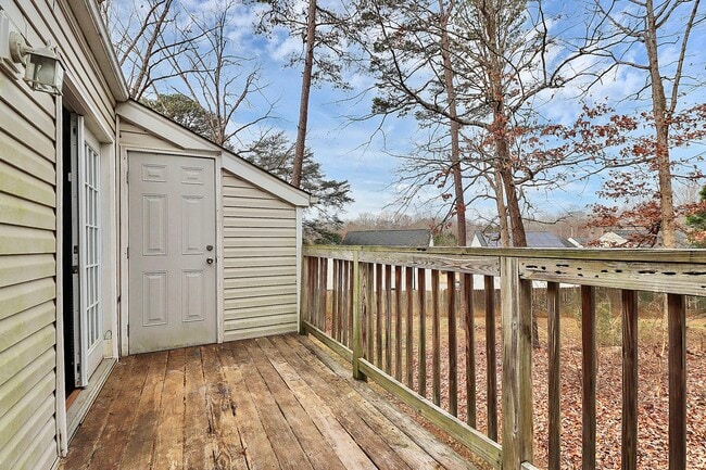 Building Photo - 9121 Troon Ln