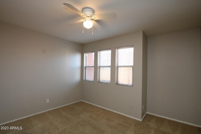 Building Photo - 604 E Weber Dr