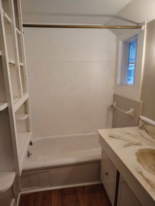 Building Photo - 1-3 McConnel Avenue