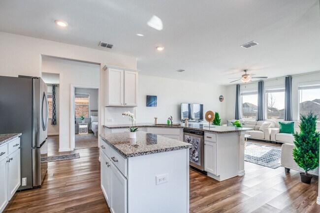 Building Photo - Spacious 4BR House in Forney , near by best elementary school