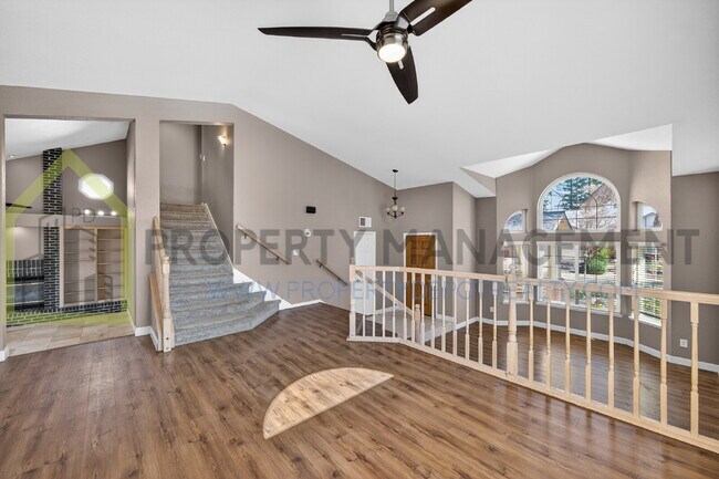 Building Photo - Spacious 3-Bedroom, 3-Bath Home Available