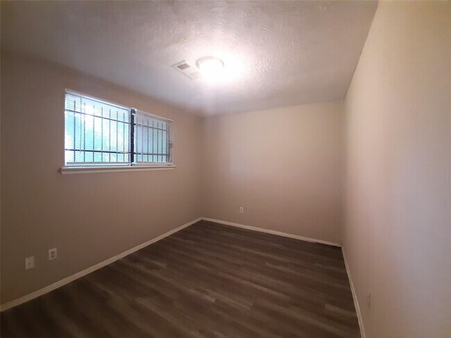 Building Photo - 4602 Knottynold Ln