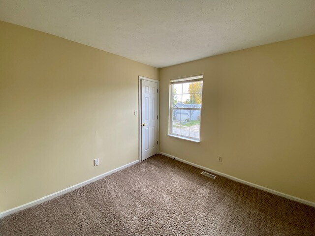 Building Photo - Remodeled 4 Bedroom in Pike Township!