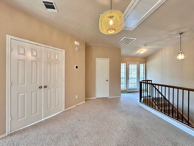 Building Photo - 1310 W Parmer Ln
