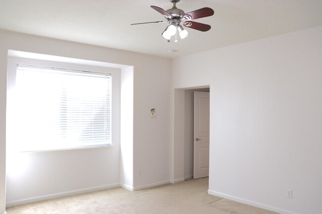 Building Photo - 2346 E Early Ave