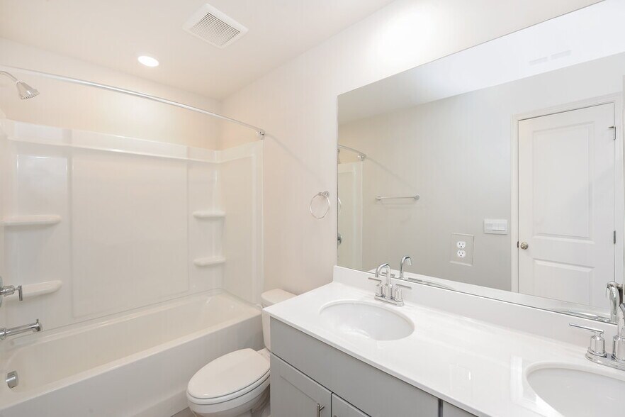 Building Photo - 6068 Hickory Crk Ct