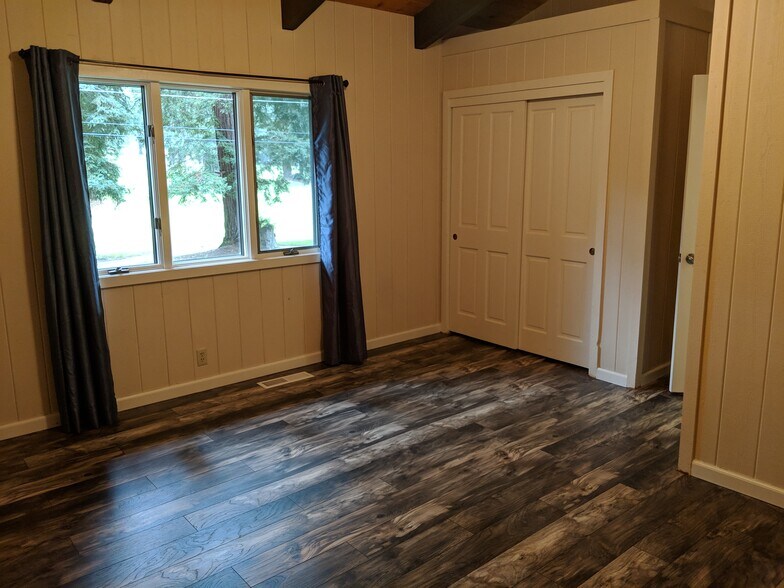 Building Photo - 227 Double Bogey Dr