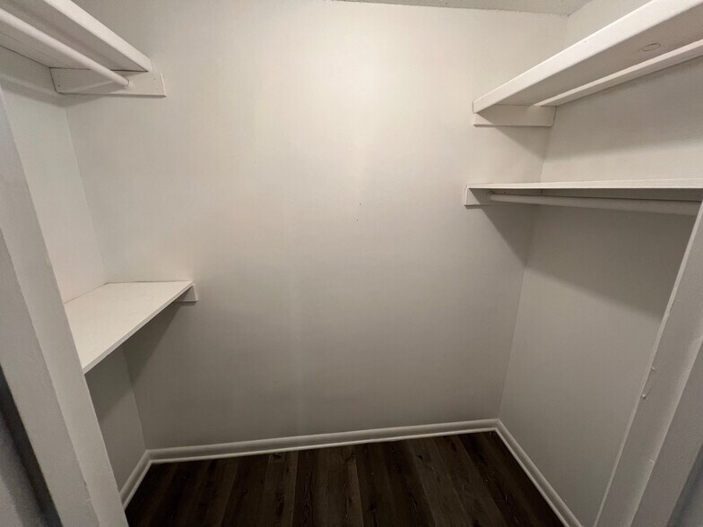 Building Photo - Room in Townhome on Terrace Trail