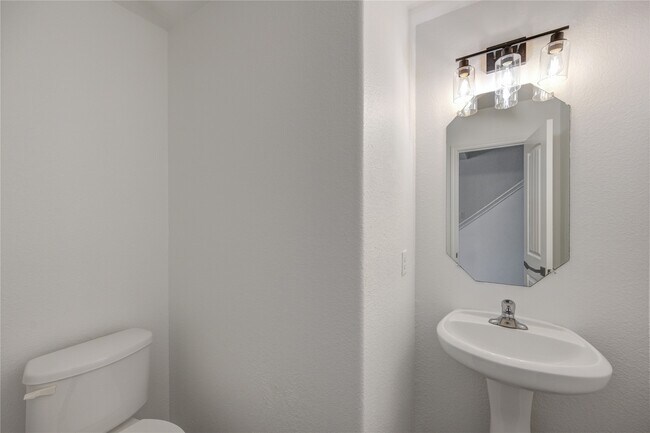 Building Photo - 2010 Louetta Stream Way