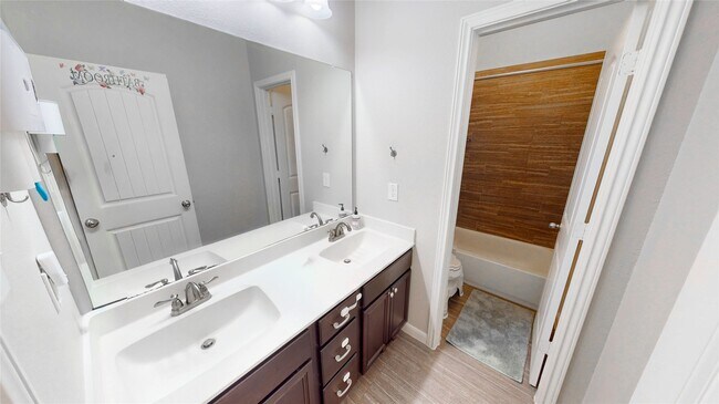 Building Photo - 14735 Garner Falls Trl