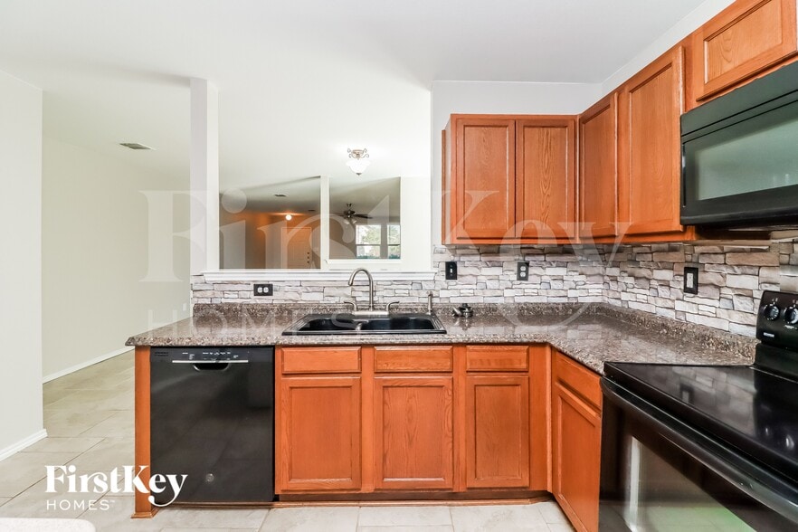 Building Photo - 1413 Erin Ct