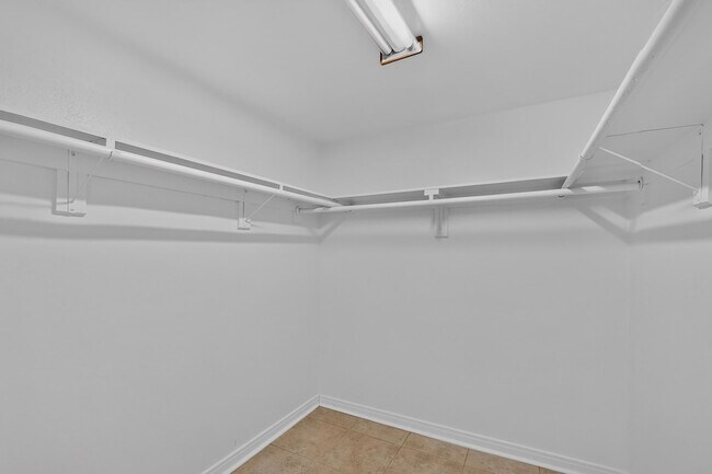 Building Photo - 4812 Wateka Dr