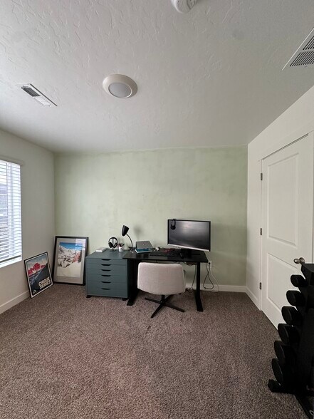 Building Photo - 1146 W 340 S