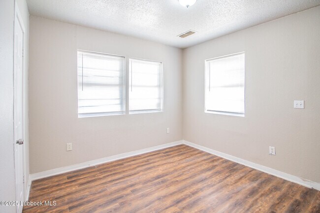 Building Photo - 1408 24th St
