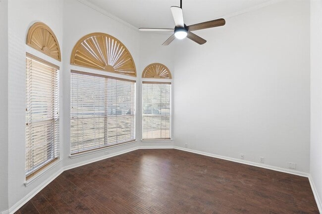 Building Photo - 11316 Cedarcliffe Dr