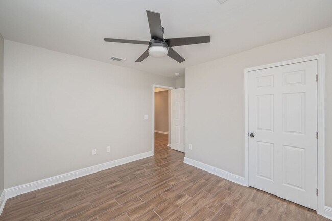 Building Photo - NEW Construction for Rent!!  IDEAL location on the edge of town!