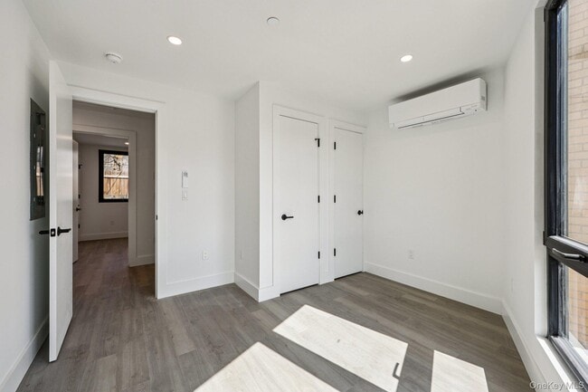 Building Photo - 325 Manville Rd