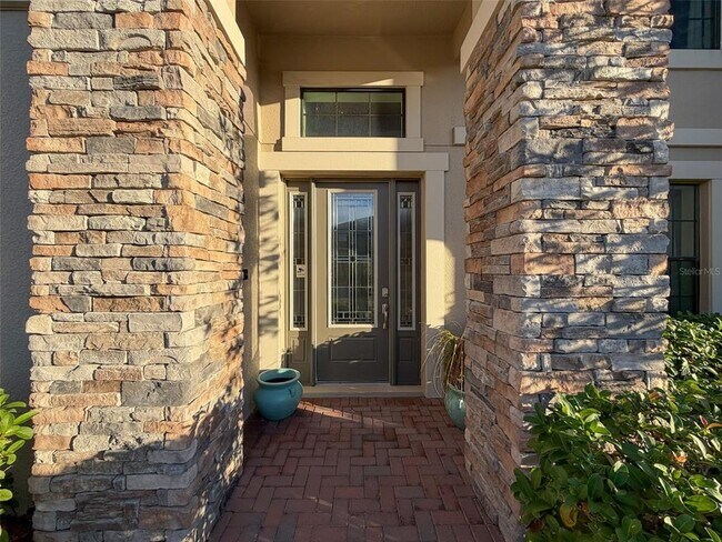 Building Photo - 10701 Laurel Vista Way