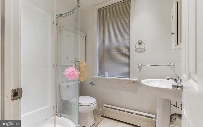 Building Photo - 220 S 53rd St