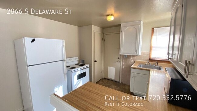 Building Photo - 2866 S Delaware St