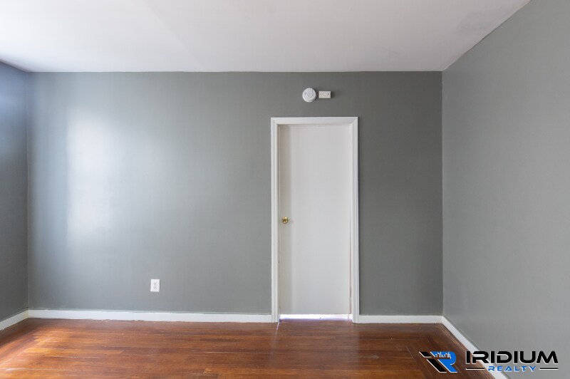 Building Photo - 354 Bergen Ave