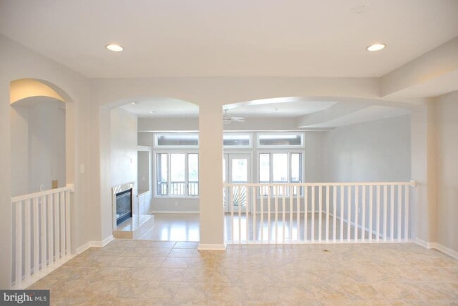 Building Photo - 7025 Chesapeake Harbour Dr E