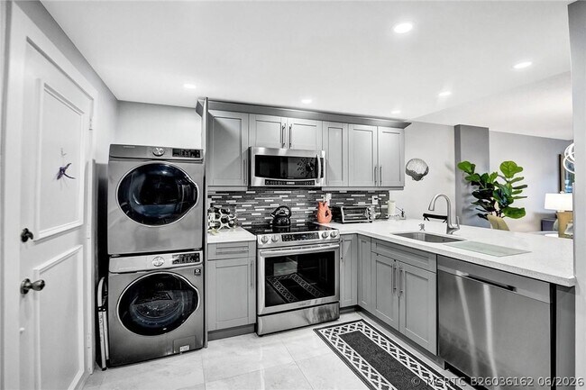 Building Photo - 3430 Galt Ocean Dr