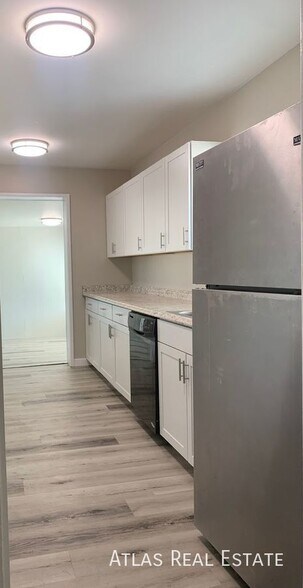 Building Photo - 4624 E Almeria Rd