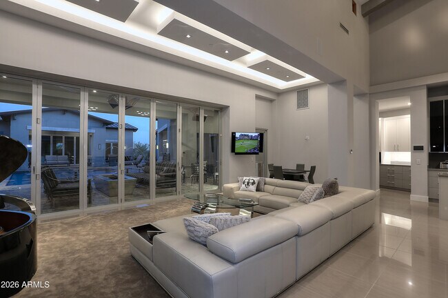 Building Photo - 9979 E Toms Thumb