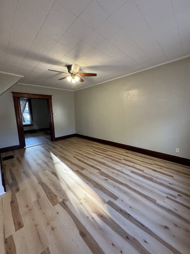 Dining Room - 925 Walnut St.