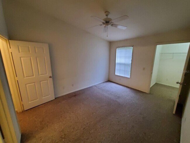 Building Photo - 5903 Willow Ridge Dr