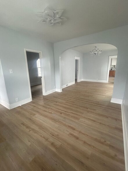 Building Photo - 411 Cambridge Ave