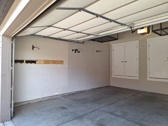 Building Photo - 8117 Courtyard Loop