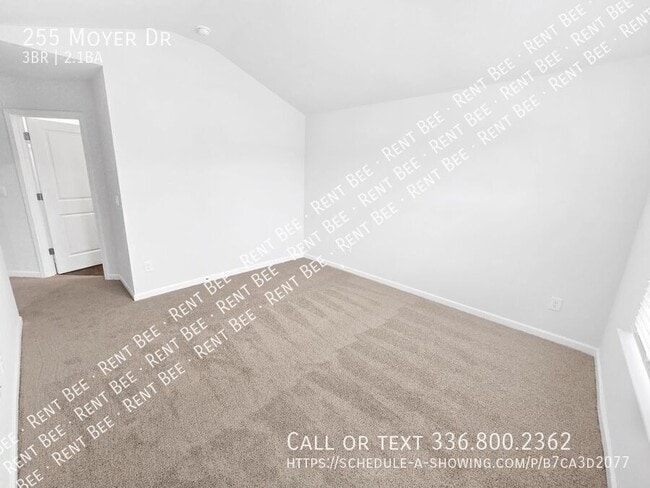 Building Photo - 255 Moyer Dr