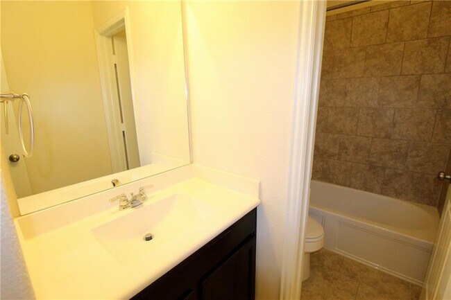 Building Photo - 1100 Arvada Dr