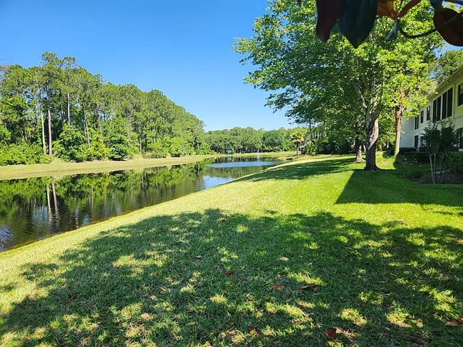 Building Photo - Belle Haven 2-Bedroom Condo with Pond View and Garage