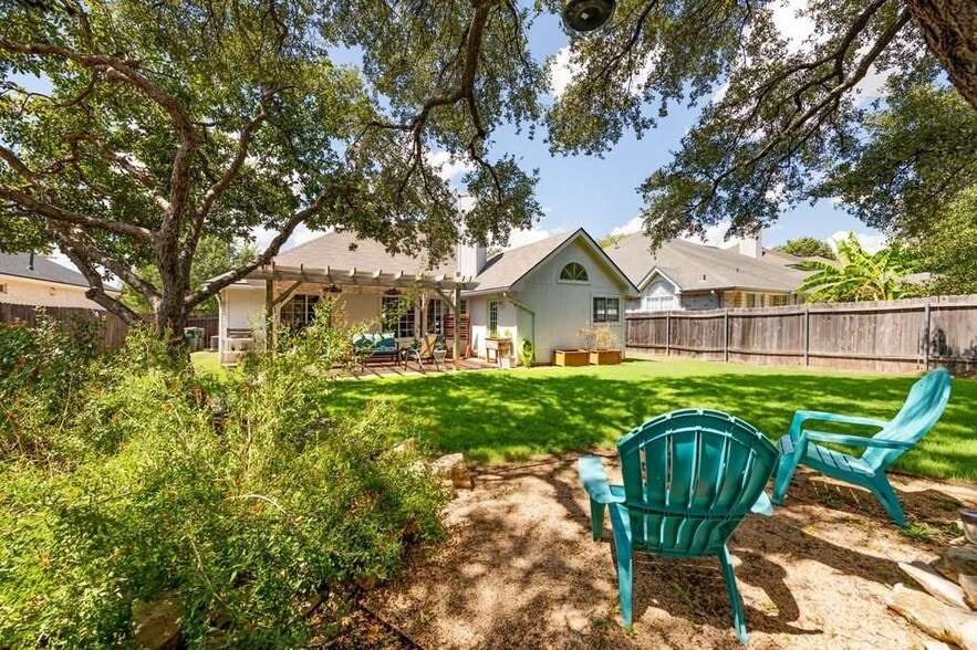 Building Photo - 16303 Lone Wolf Dr