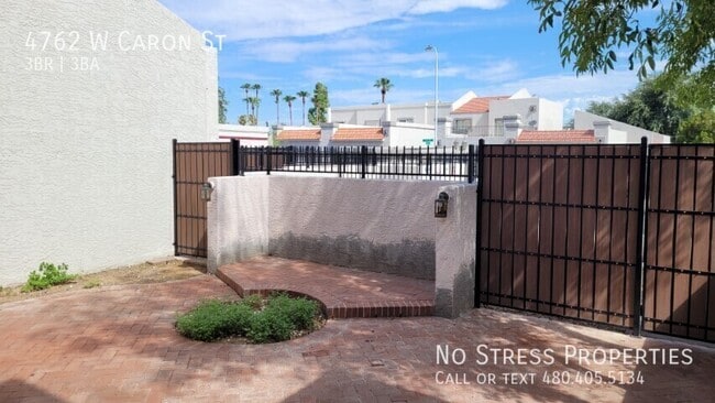 Building Photo - 4762 W Caron St