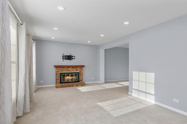 Building Photo - 1648 Eddy Ln