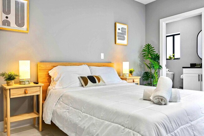 Building Photo - 1350 NW 28th St