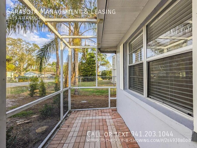 Building Photo - South Sarasota 3 Bedroom 2 Bath on Quiet S...