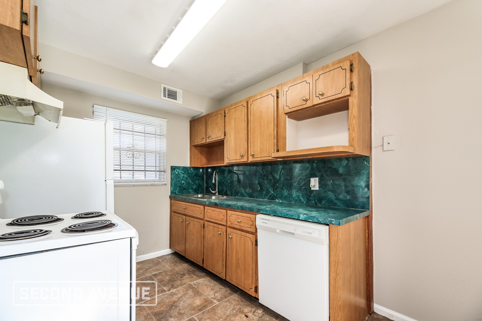 Building Photo - 9402 Devonshire Blvd