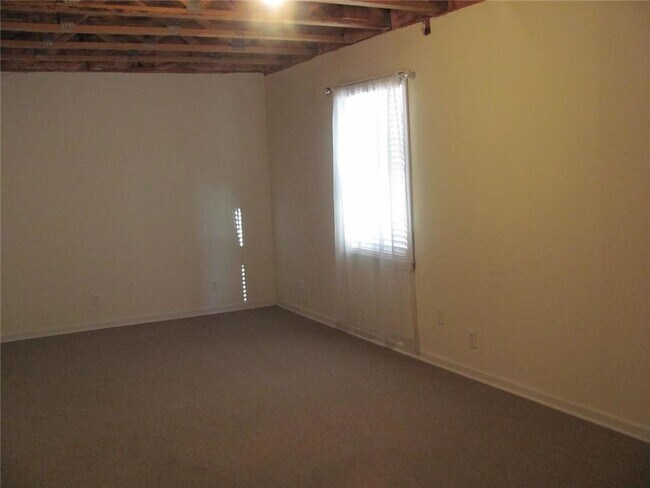 Building Photo - 3383 Conley Downs Dr