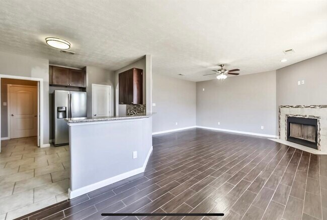 Building Photo - 21103 Mt Crest Ct