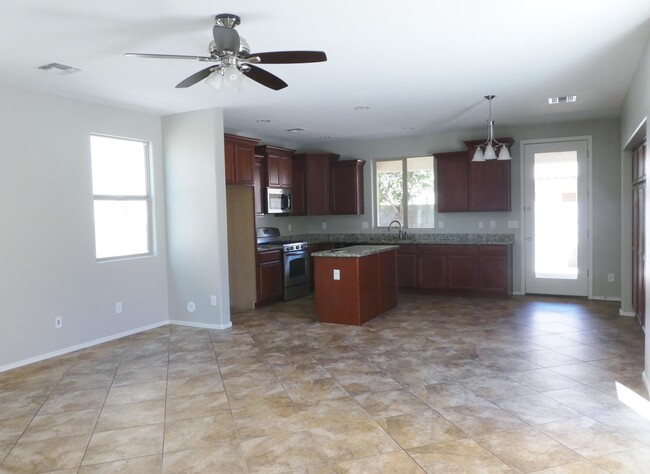 Building Photo - 1674 W Pelican Dr