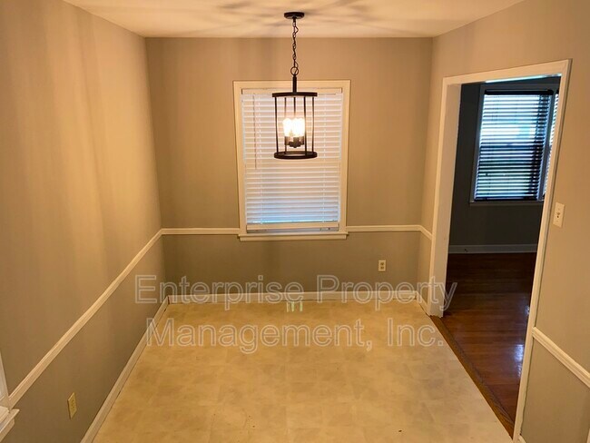 Building Photo - 1623 Delmont Rd