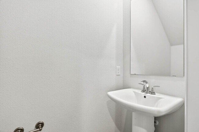 Building Photo - New Construction and Ready for immediate move in!