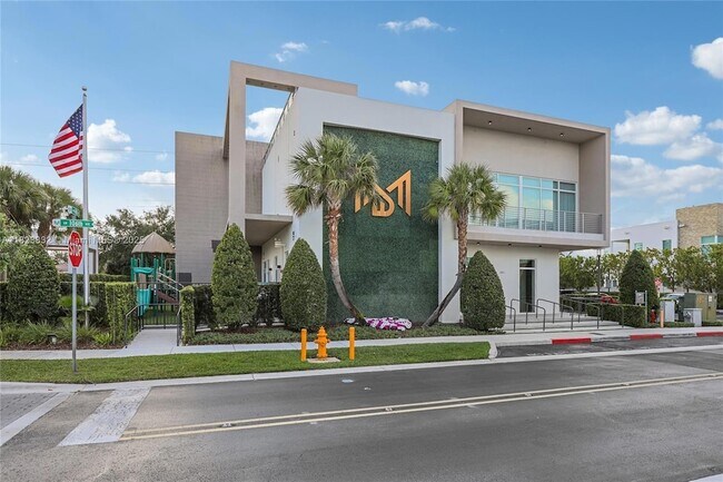 Building Photo - 10445 NW 68th Terrace