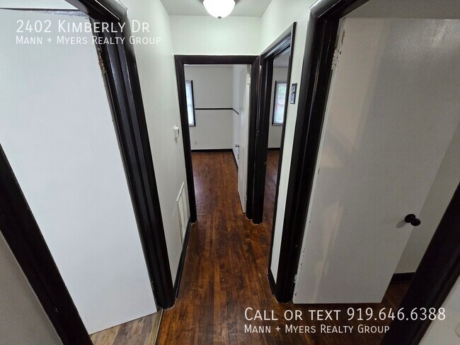 Building Photo - 2402 Kimberly Dr