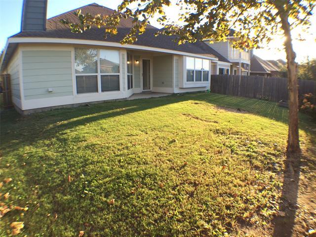 Building Photo - 9857 Old Field Dr